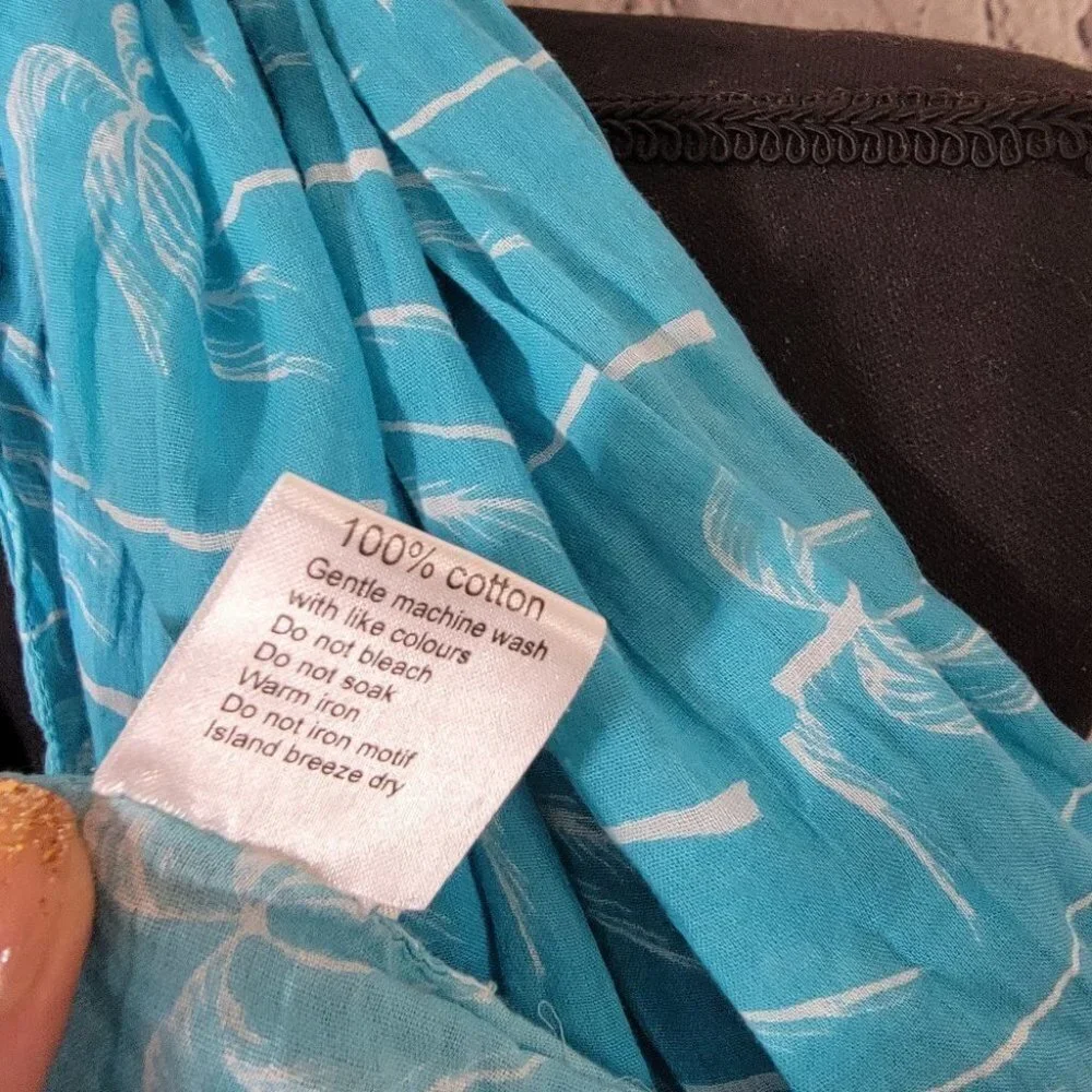 LIGHT Sky Blue and White Caribbean Palm Tree Lightweight 100% Cotton‎ Scarf